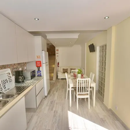 Apartman Lazy Days House - 2br With Terrace And Bbq