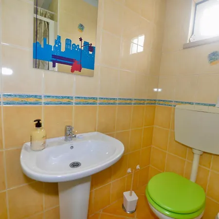Lazy Days House - 2br With Terrace And Bbq Nazaré