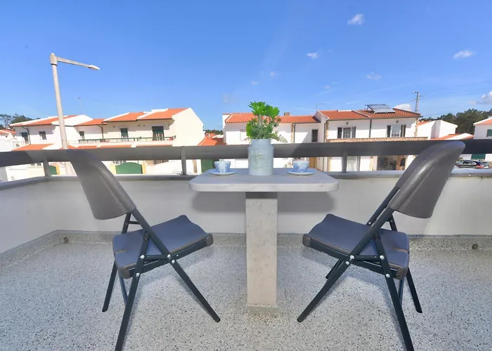 Lazy Days House - 2br With Terrace And Bbq Nazaré